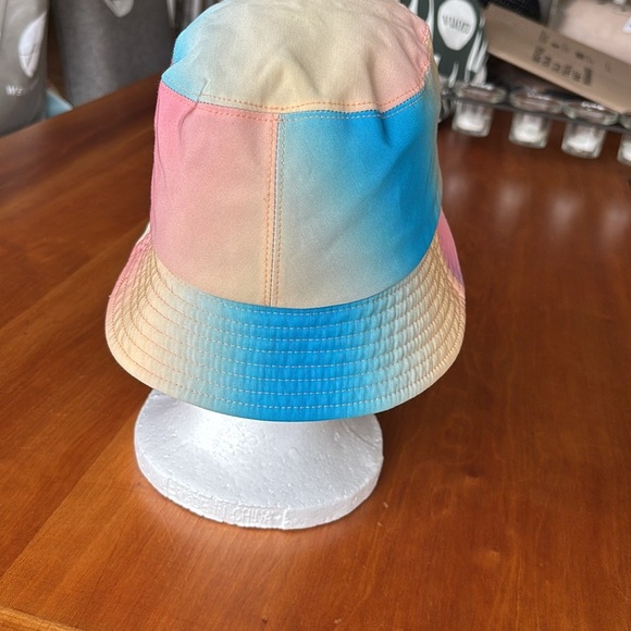 EUC CHANEL multi color viscose bucket hat size medium rhinestone cc logo - Picture 4 of 10